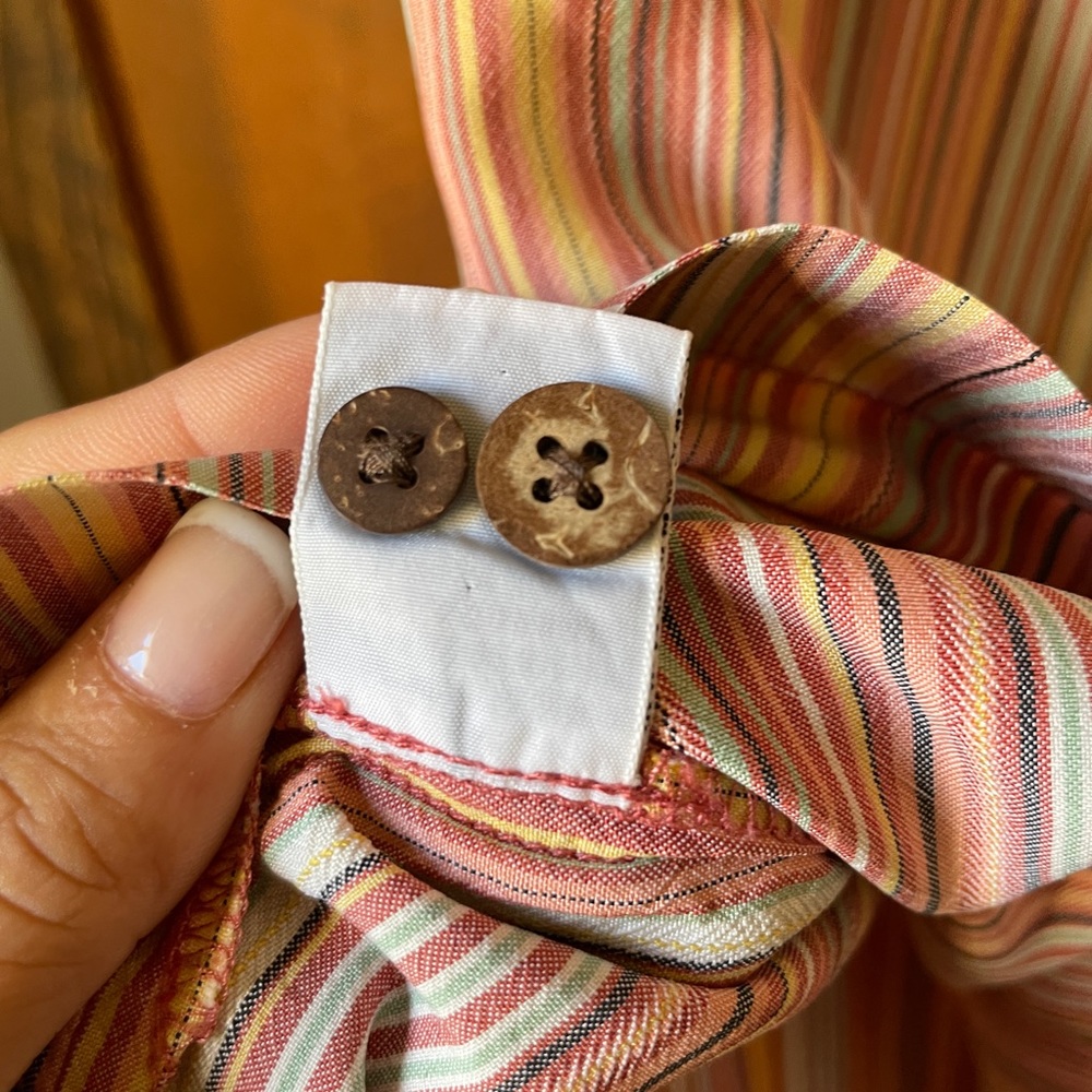NWOT Tommy Bahama Button Up - Picture 2 of 5